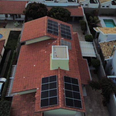casa com placa solar
